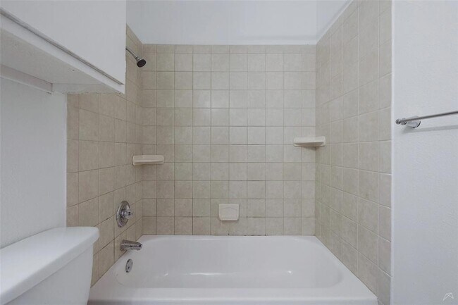 Building Photo - 2323 Wells Branch Pkwy