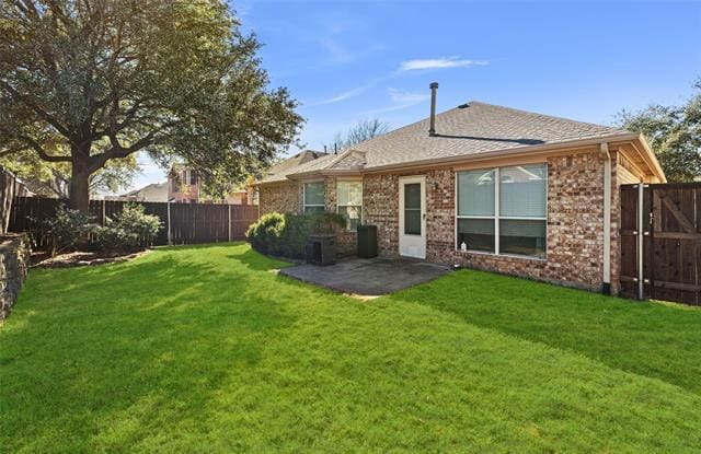 Building Photo - 2605 Swan Dr