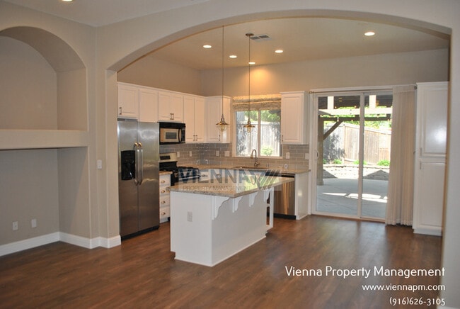Building Photo - Gorgeous Rocklin Home in a great location