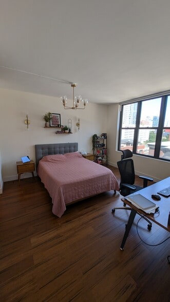 Primary Bedroom - 330 N Jefferson St