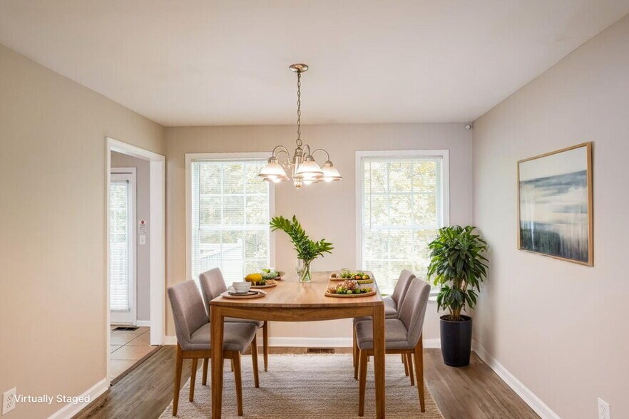 Building Photo - 2973 Rolling Ln