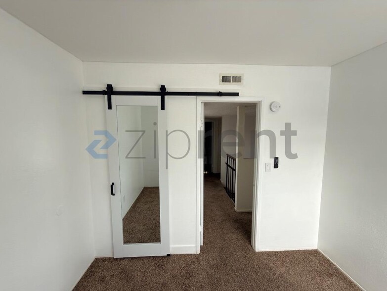 Building Photo - 15 Connoley Cir