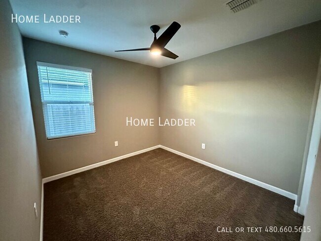 Building Photo - 36725 N Alderney Ct