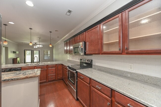 Building Photo - Easy Living in Cottage Grove at 12 Stones