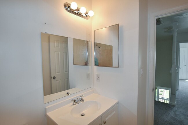 Building Photo - 3BR/1.5BA Home – Great Norfolk Location!
