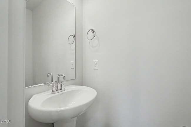 Building Photo - 3020 Everton Ave