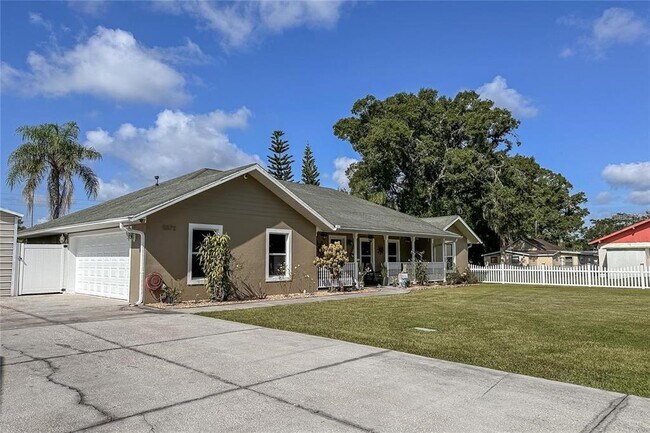 Building Photo - 5572 Myakka Ave
