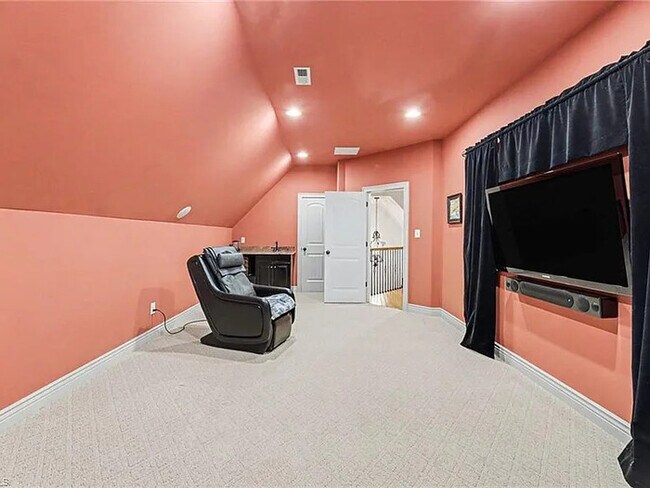 Building Photo - Lease OR Lease to Own