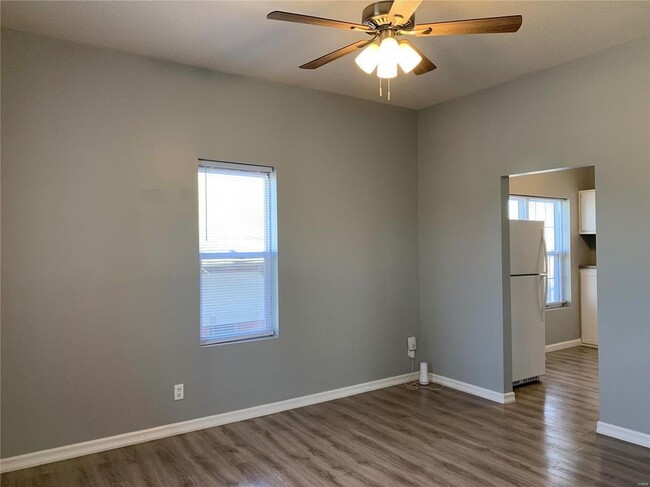 Living Room - 1610 Maple St.