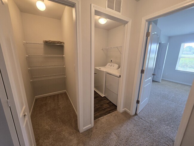 Building Photo - 129 Maple Tree Ln