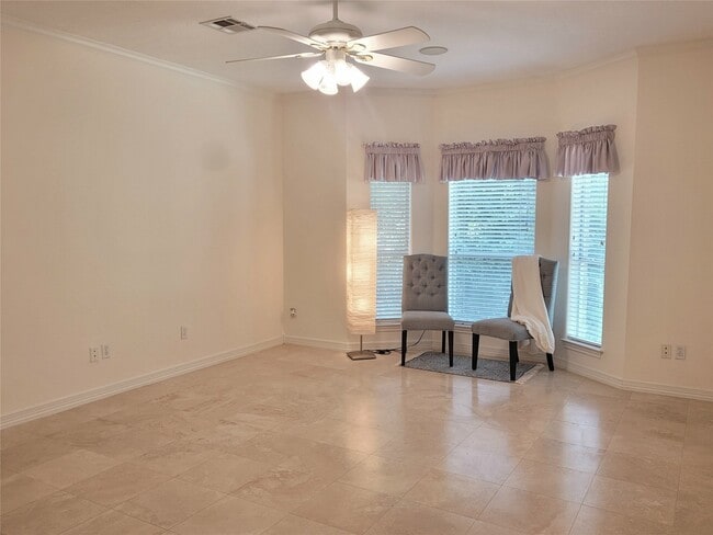 Building Photo - 2626 Blue Lake Dr