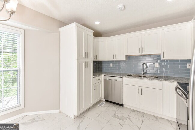 Building Photo - 2145 Atkinson Ln