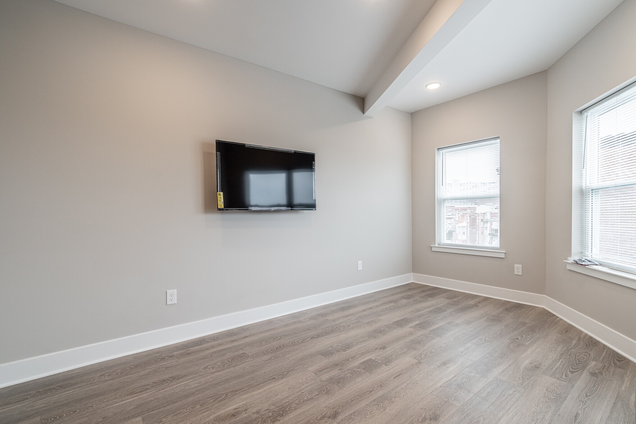 Building Photo - 421 N 39th St