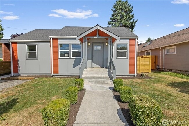 Primary Photo - 110 Pelly Ave N