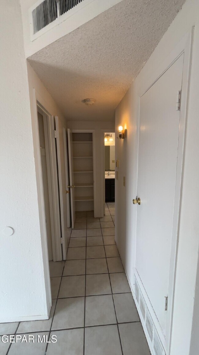 Building Photo - 11635 James Watt Dr