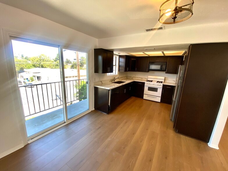 Building Photo - 3973 Verdugo Rd