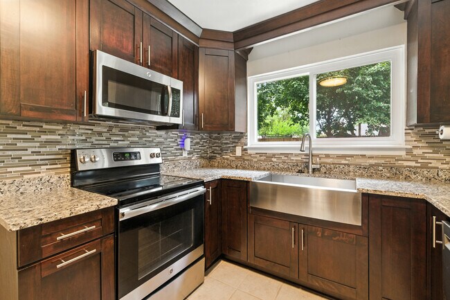 Building Photo - 3800 Liberty Ridge Rd
