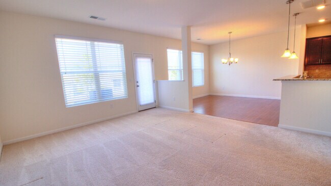 Building Photo - RTP Beauty!  Huge 3/2.5 Townhouse in Page Park