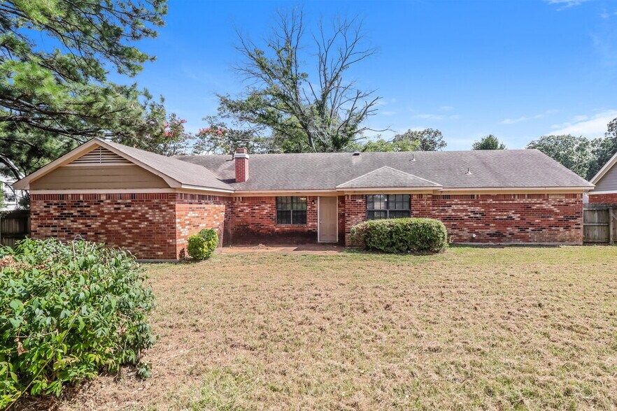 Building Photo - 7018 Cobblestone Dr
