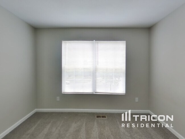 Building Photo - 2488 Shadow Bend Dr