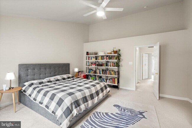 Building Photo - 12922 Starters Ln