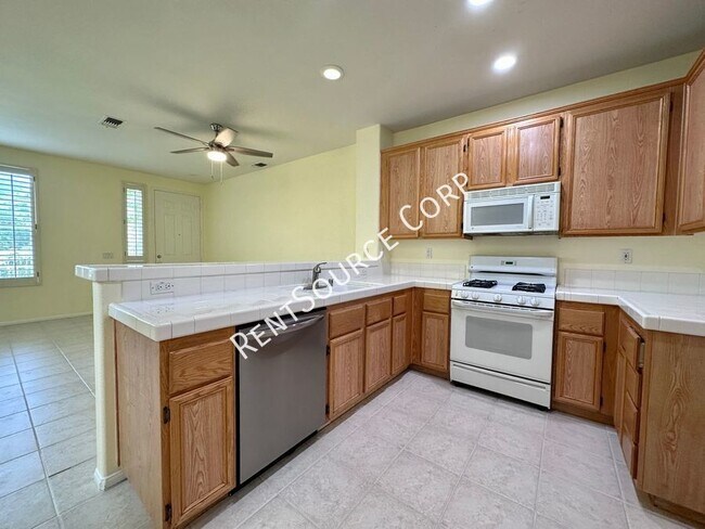 Building Photo - 18004 Flynn Dr