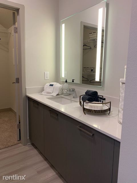 Building Photo - 2 br, 2 bath  - 3710 Maguire Blvd