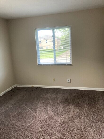 Building Photo - 172 Kenridge Rd