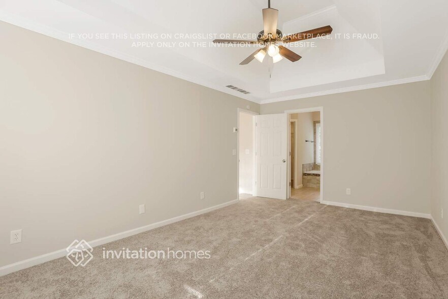 Building Photo - 2256 Glenridge Dr