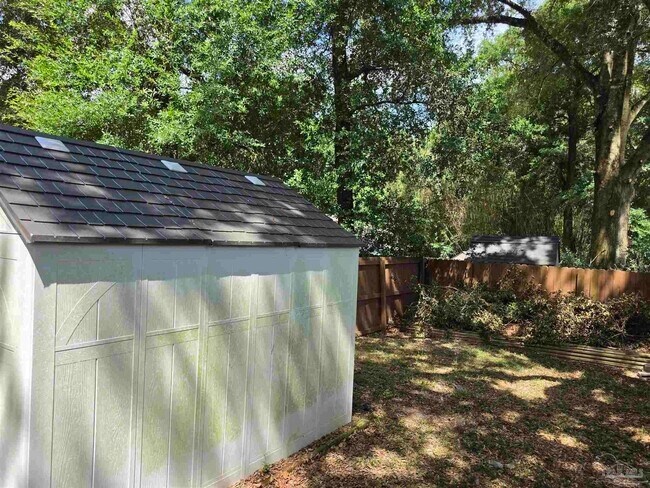 Building Photo - 9440 Guidy Ln