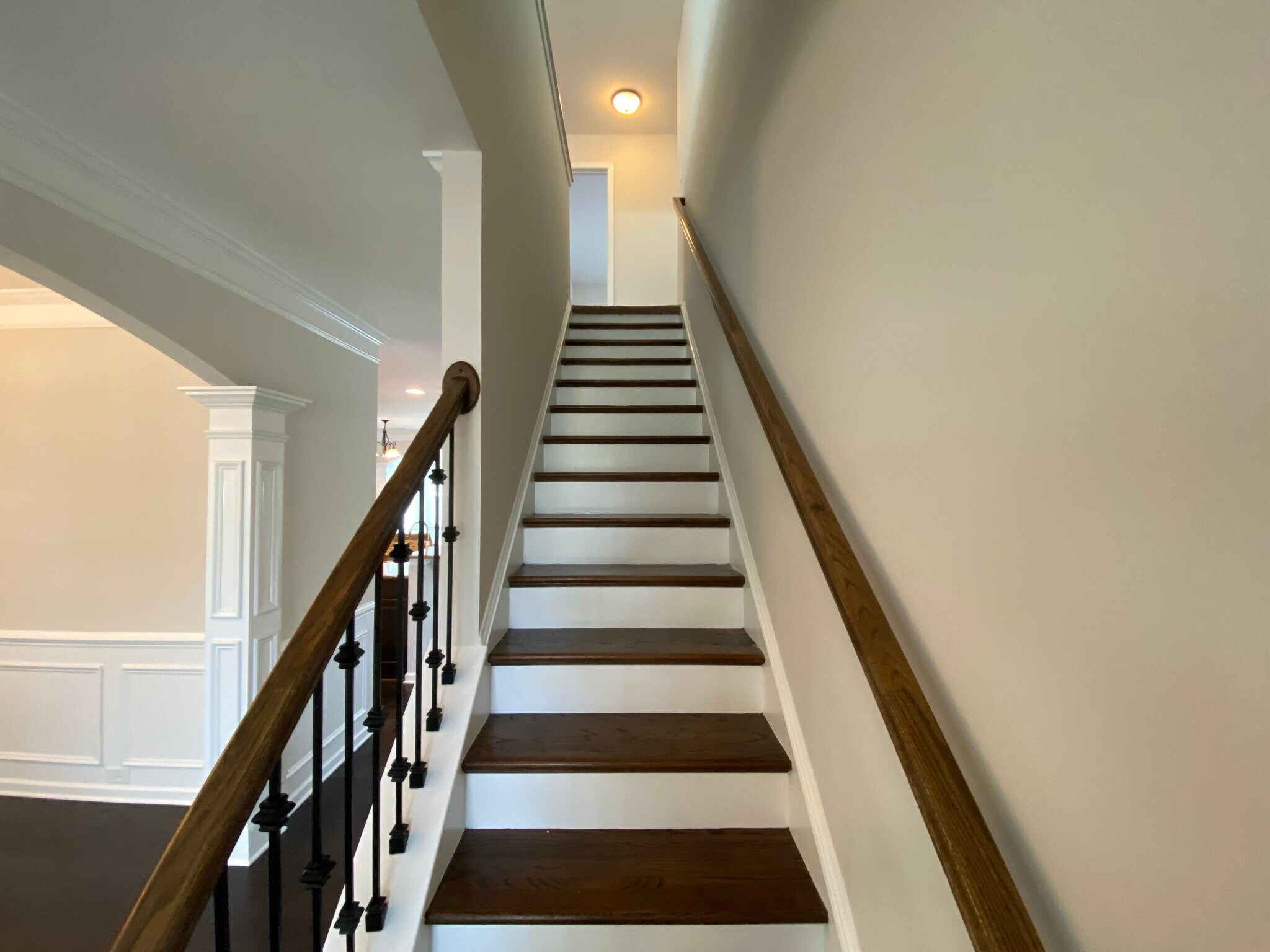 Stairs near foryer - 2076 Waverly Ct