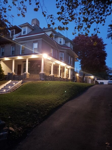 Exterior property - 1013 N 63rd St