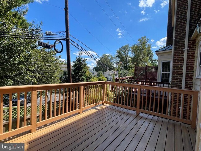 Building Photo - 9715 Whitley Park Pl