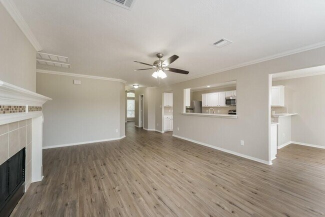 Building Photo - 5518 Sequin Dr
