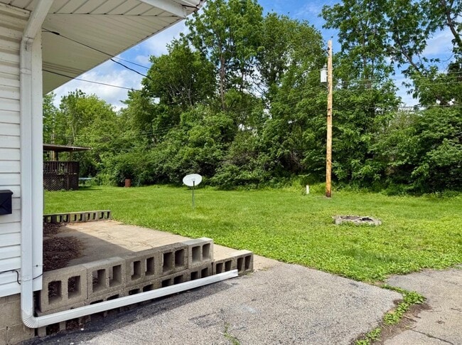 Building Photo - 2517 Eastroad