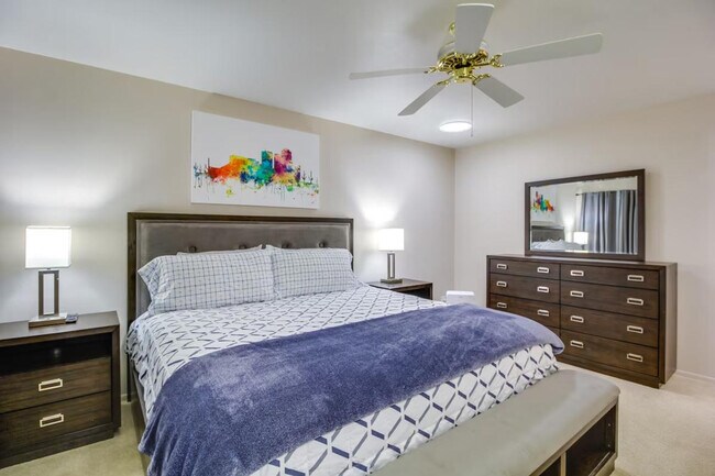 Building Photo - 5026 N Crestridge Dr