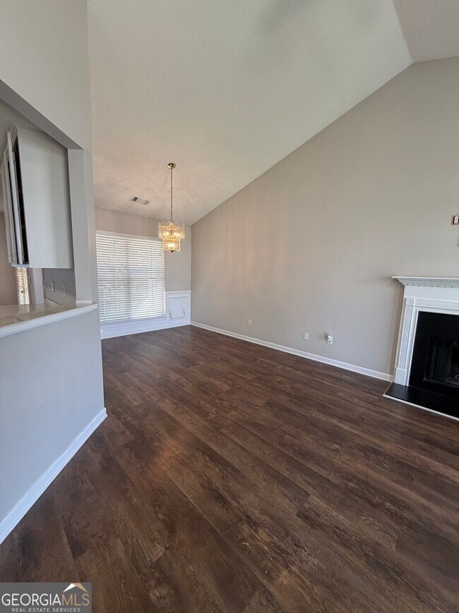 Building Photo - 3020 Meadow Glen Pass