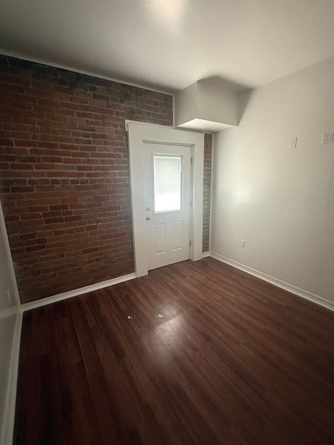 Building Photo - 607-611 COLORADO AVE