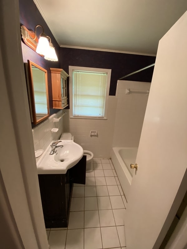 Building Photo - 2118 Carlton Way