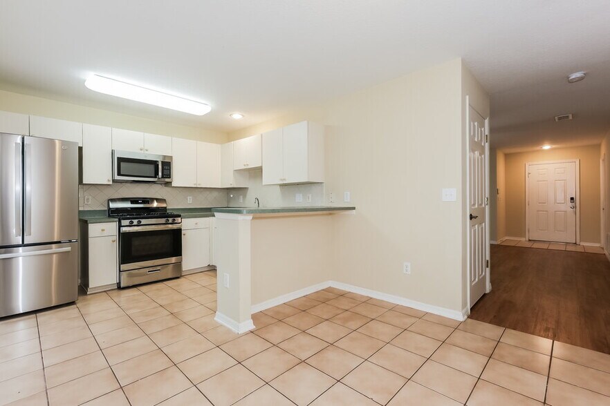 Building Photo - 6221 Kiteridge Dr