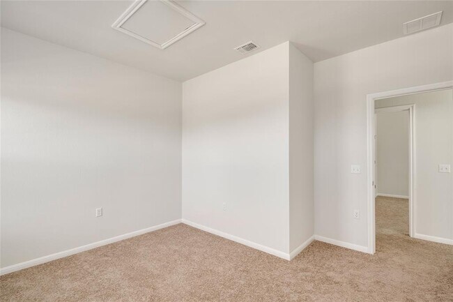 Building Photo - 9706 Whisper Willow Blvd