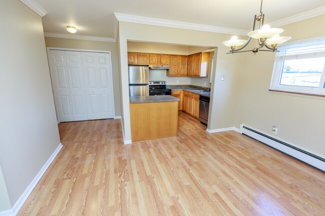 Building Photo - 1097 Tienken Ct