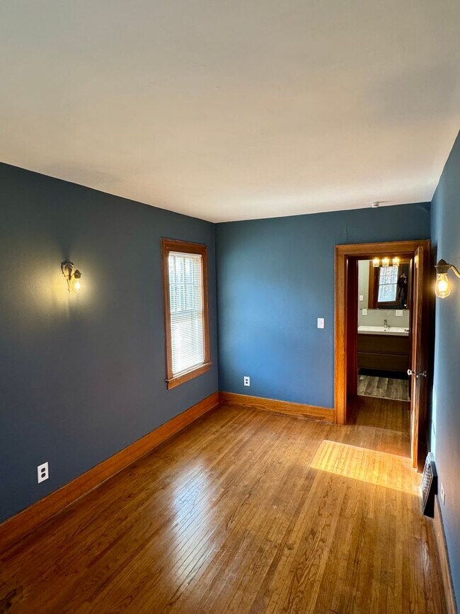 Building Photo - Charming 4-Bedroom Home in Private Setting