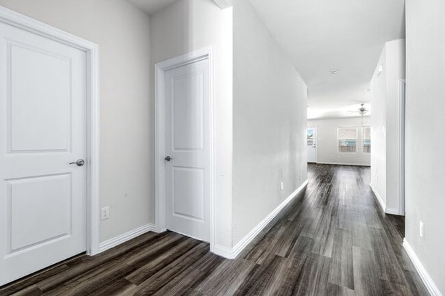 Building Photo - 6312 Spooky Cat Trl