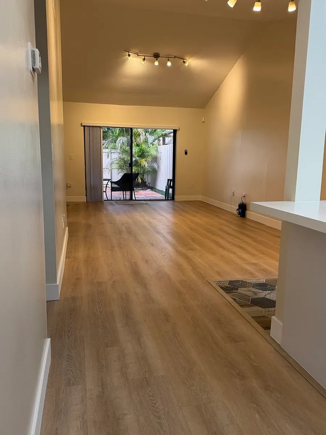 Building Photo - 4670 SW 143rd Ave