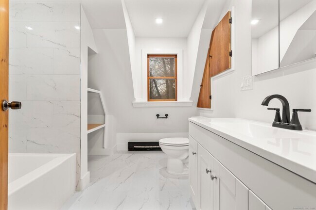 Building Photo - 182 Guinea Rd