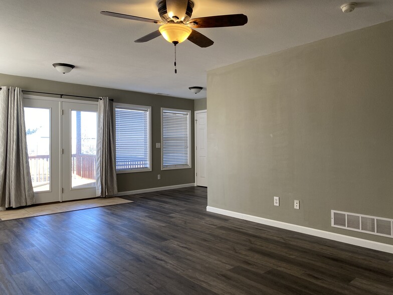 lower level porch - 1209 Pinewood Dr