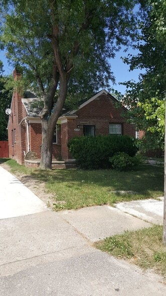 Primary Photo - 8351 Bliss St