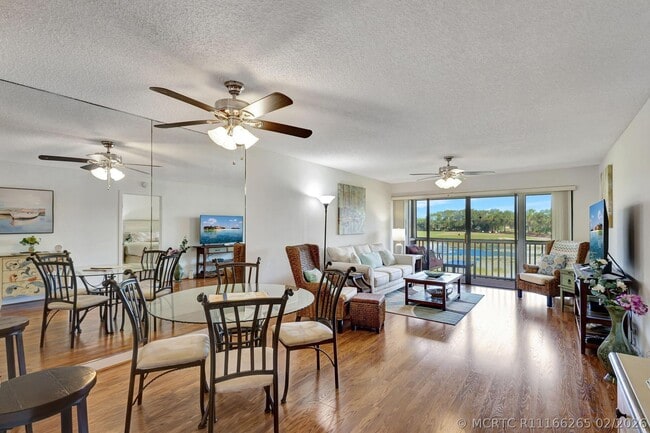 Building Photo - 348 Brackenwood Cir