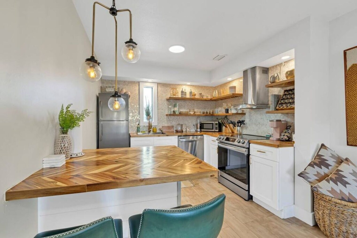 Building Photo - 318 Bream Ave